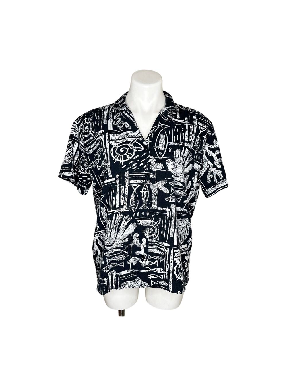 HILO HATTIE Floral Button Up Shirt Black & White Size Medium
